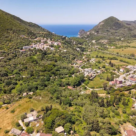 Vakantiehuis Riza Stone Cottage, Romantic House, Pet Friendly