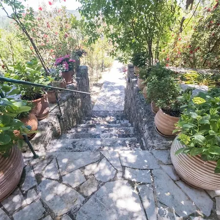 Riza Stone Cottage, Romantic House, Pet Friendly