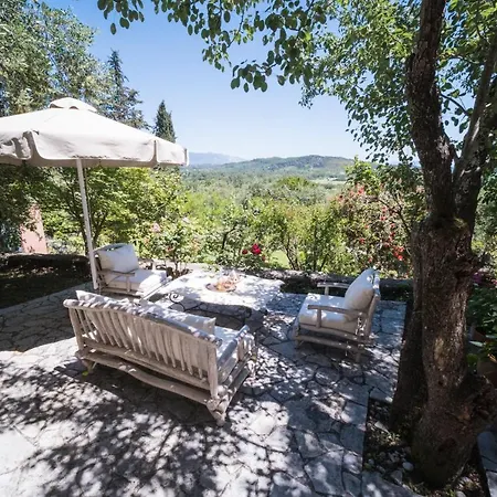 Vakantiehuis Riza Stone Cottage, Romantic House, Pet Friendly Vátos