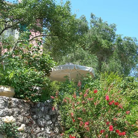 Vakantiehuis Riza Stone Cottage, Romantic House, Pet Friendly *