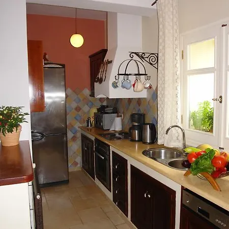 Riza Stone Cottage, Romantic House, Pet Friendly Casa de Férias Vátos