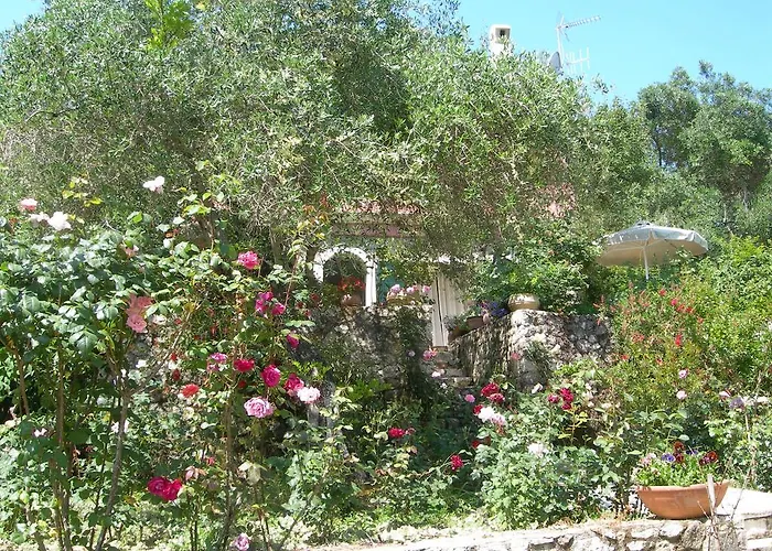 Riza Stone Cottage, Romantic House, Pet Friendly *