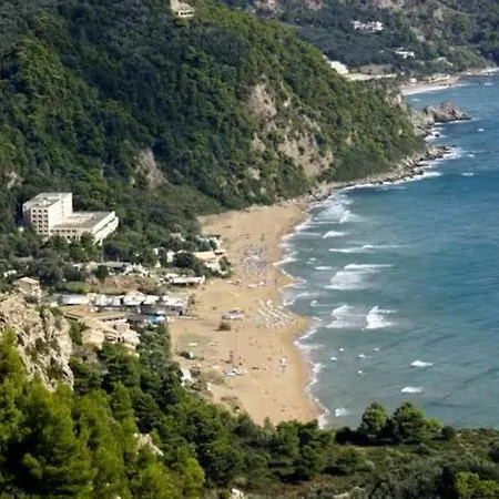 Riza Stone Cottage, Romantic House, Pet Friendly *