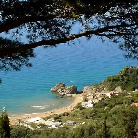 Riza Stone Cottage, Romantic House, Pet Friendly Vátos