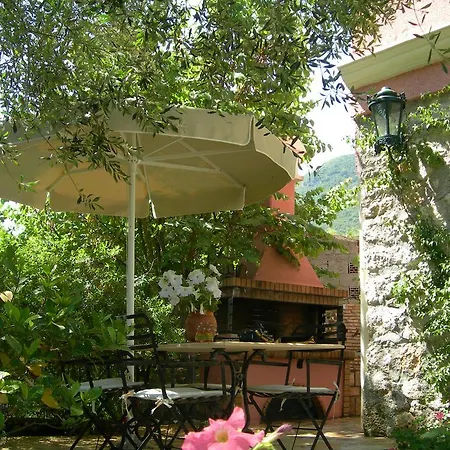 بيت للعطل Riza Stone Cottage, Romantic House, Pet Friendly Vátos