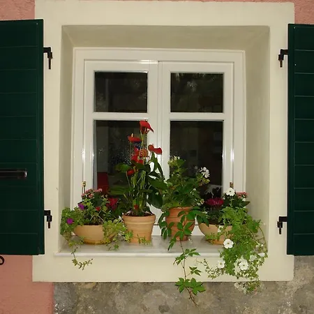 Vakantiehuis Riza Stone Cottage, Romantic House, Pet Friendly Vátos