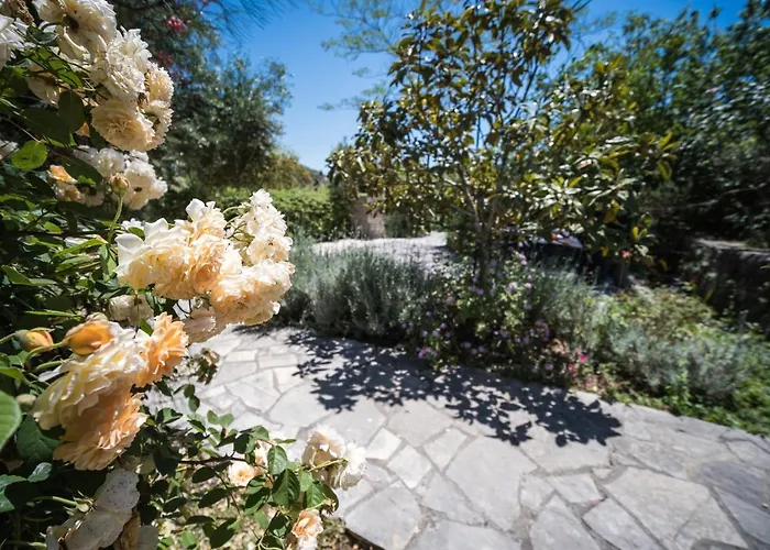 Riza Stone Cottage, Romantic House, Pet Friendly