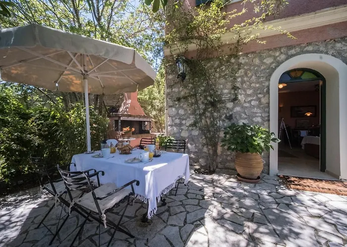 Riza Stone Cottage, Romantic House, Pet Friendly * Vátos