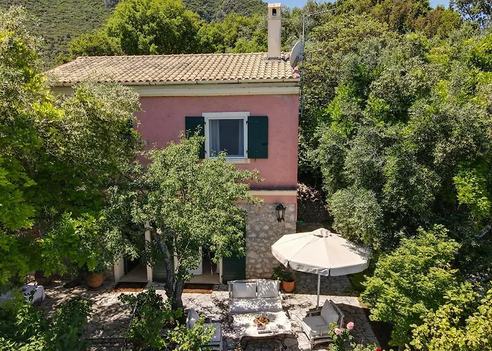 度假居 Riza Stone Cottage, Romantic House, Pet Friendly