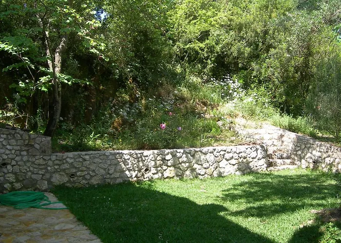 Riza Stone Cottage, Romantic House, Pet Friendly *
