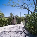 Riza Stone Cottage, Romantic House, Pet Friendly *