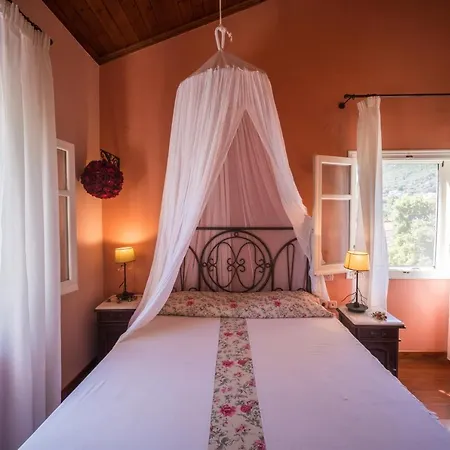 Riza Stone Cottage, Romantic House, Pet Friendly